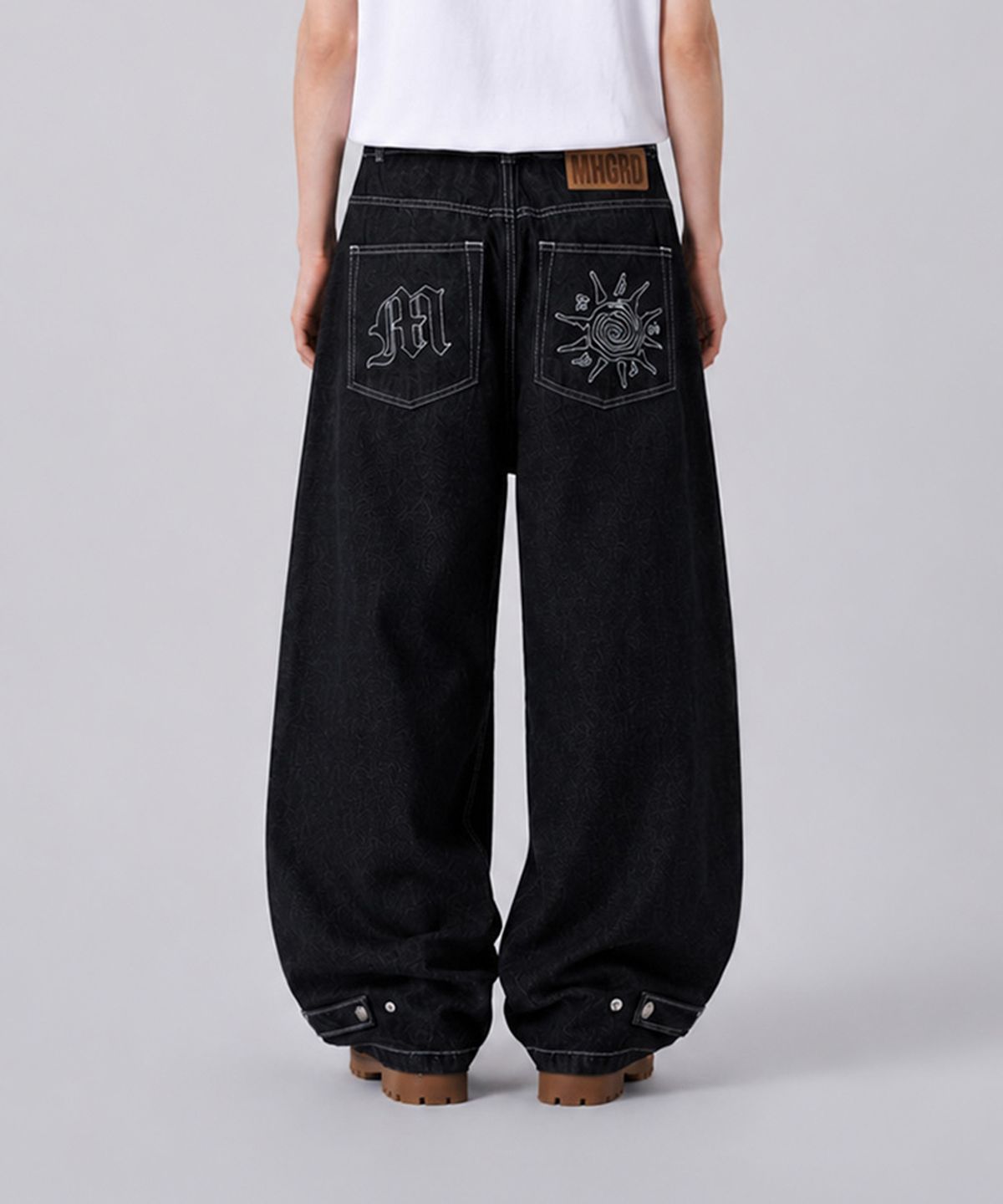 마하그리드(MAHAGRID) SOLAR EMB LIGHT DENIM PANT_2colors