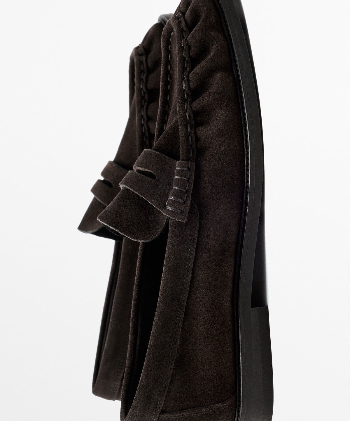 마시모두띠(MASSIMO DUTTI) 스플릿 스웨이드 셔링 로퍼