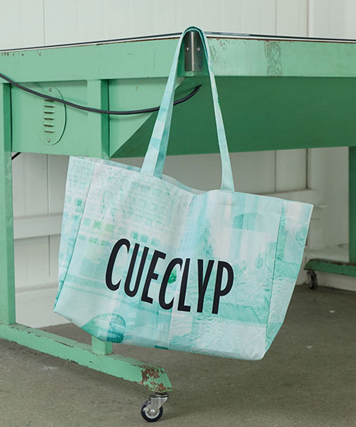 큐클리프(CUECLYP) [City Forward] Tote Bag (Mint)