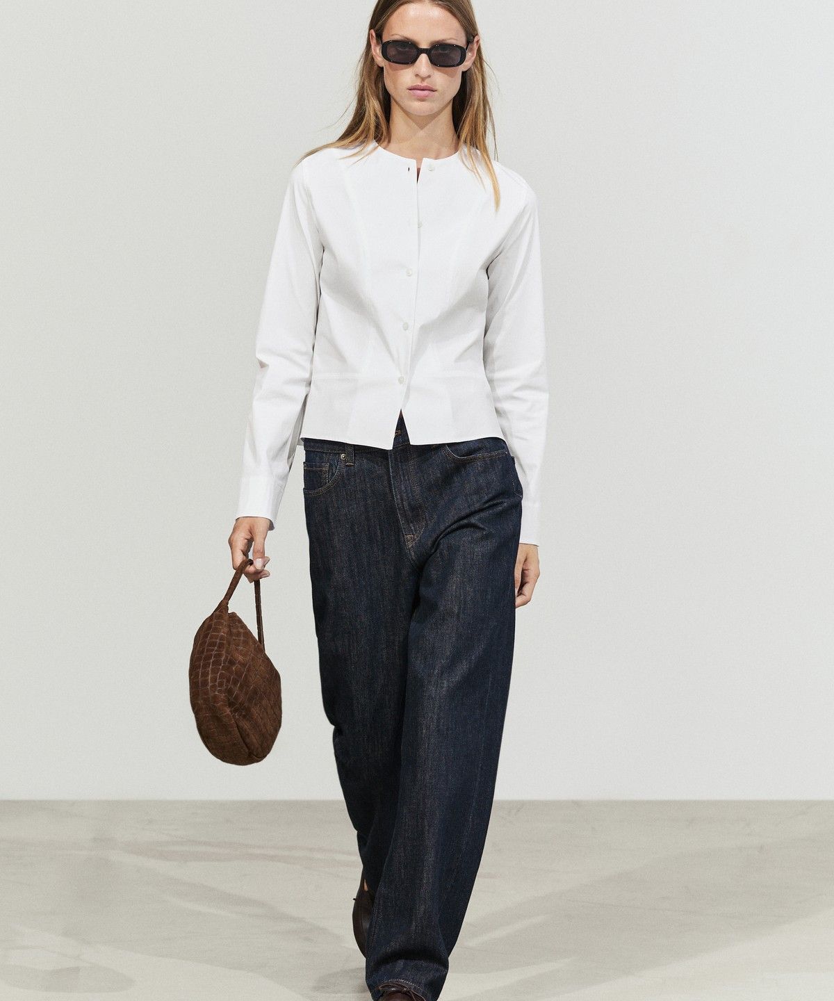 마시모두띠(MASSIMO DUTTI) 넥라인 디테일 포플린 셔츠