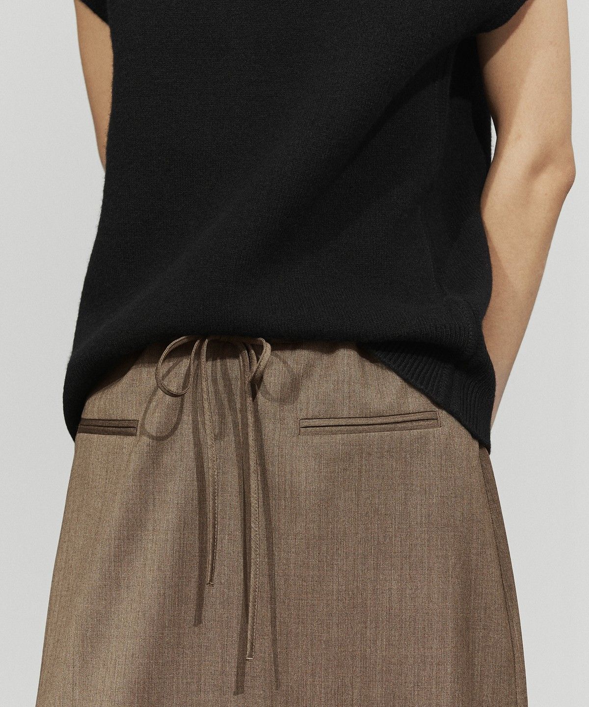 마시모두띠(MASSIMO DUTTI) 드로스트링 100% 울 미디 스커트