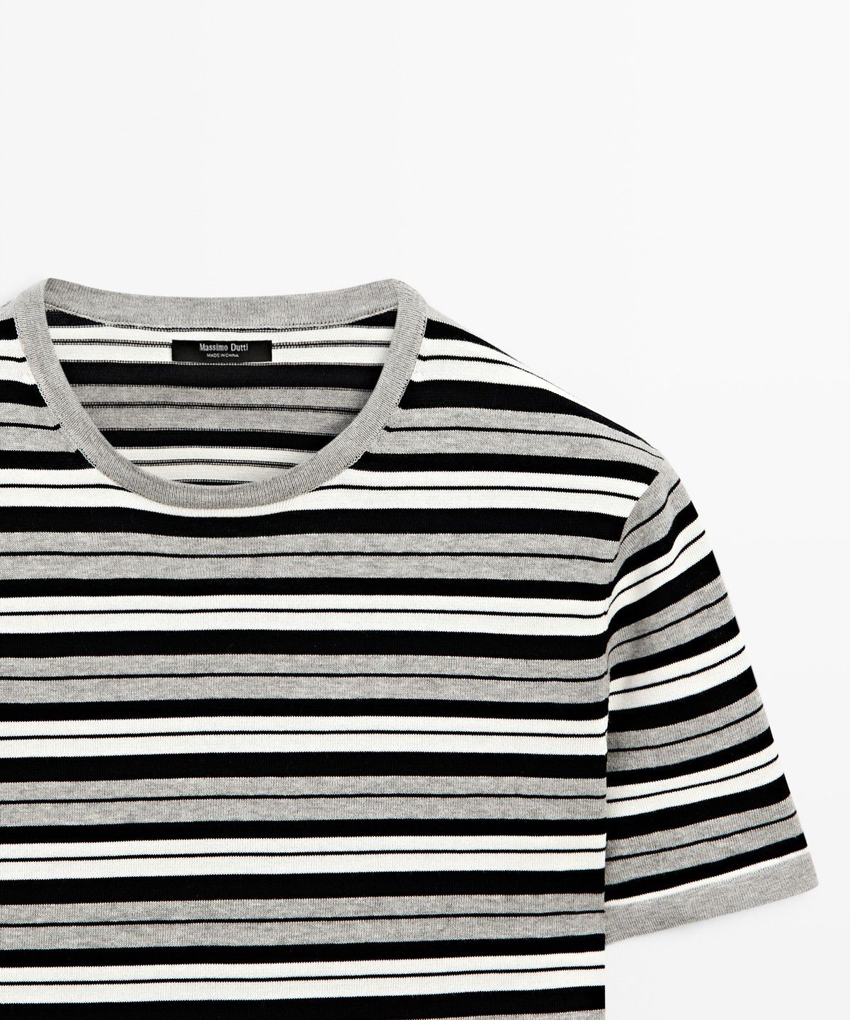 마시모두띠(MASSIMO DUTTI) 스트라이프 디테일 반팔 티셔츠