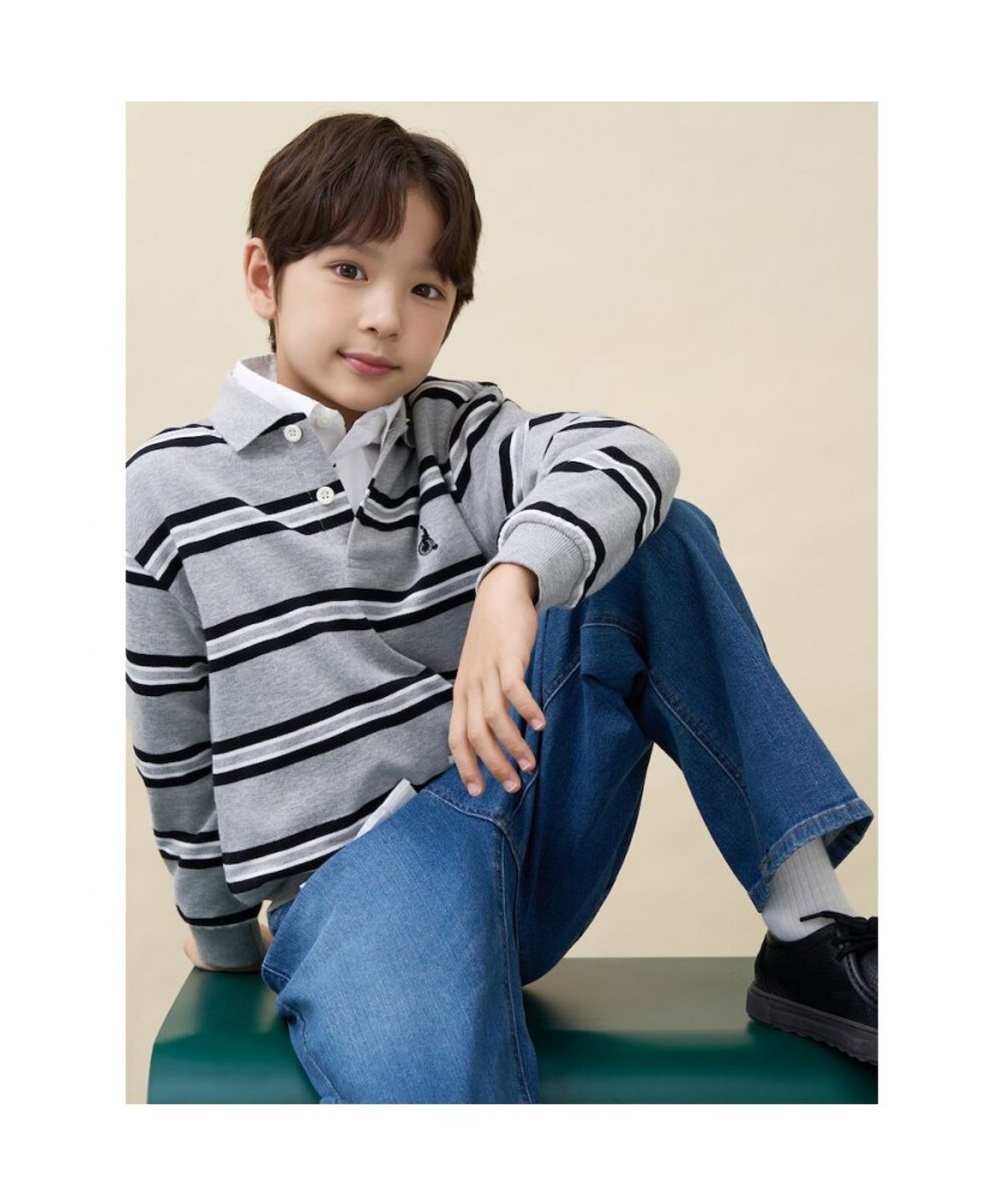 빈폴 키즈(BEANPOLE KIDS) 멀티 스트라이프 티칼라 스웻셔츠  그레이 (BI6841U013)