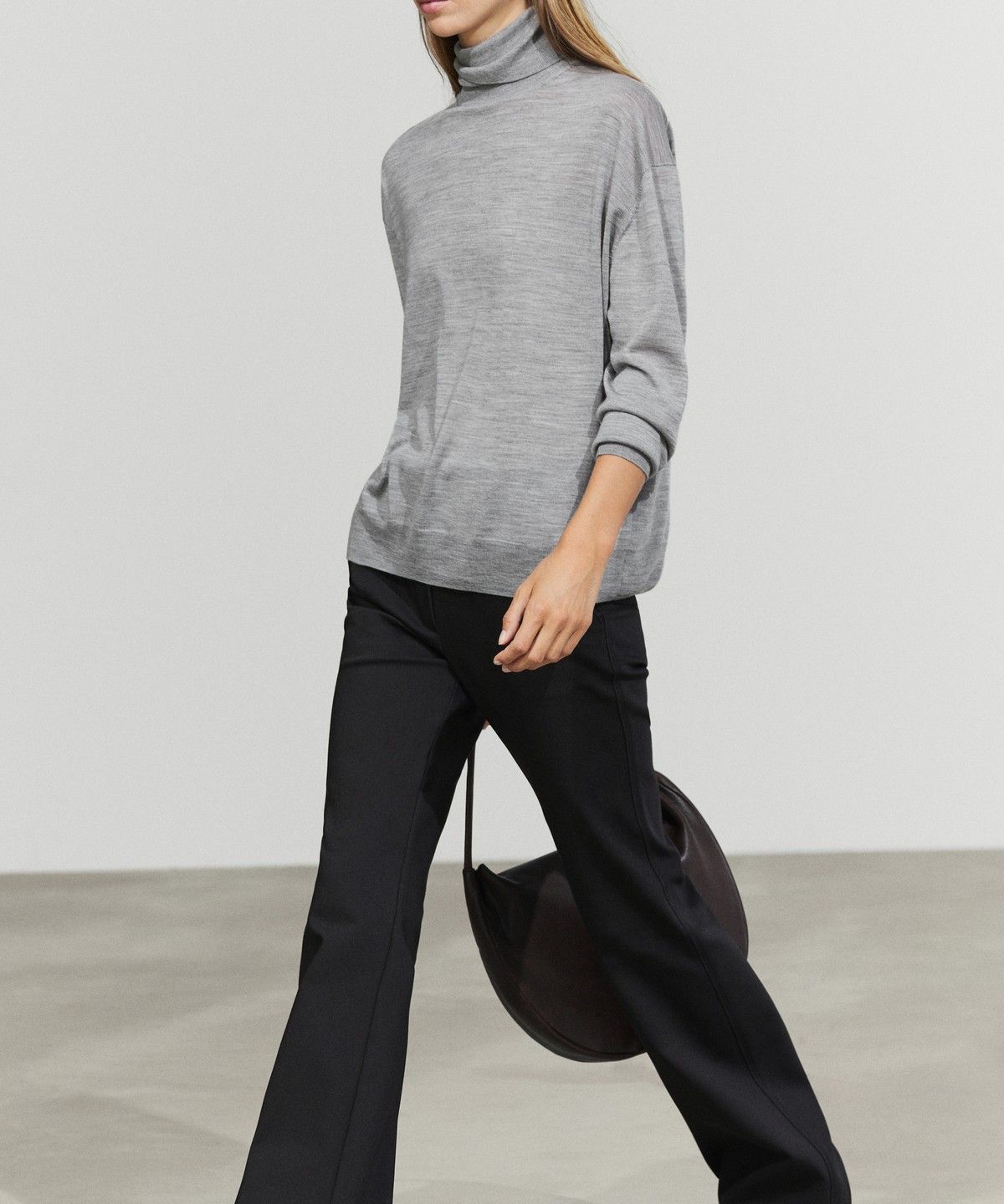 마시모두띠(MASSIMO DUTTI) 100% 울 터틀넥 니트 스웨터
