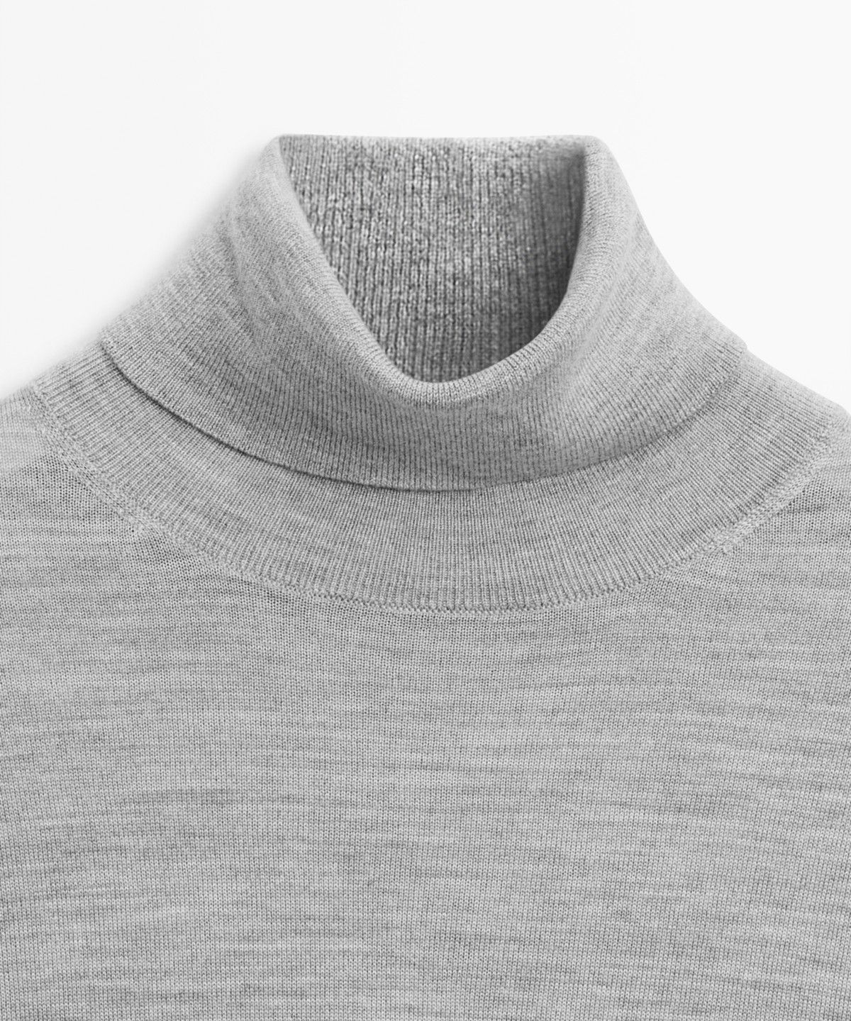 마시모두띠(MASSIMO DUTTI) 100% 울 터틀넥 니트 스웨터