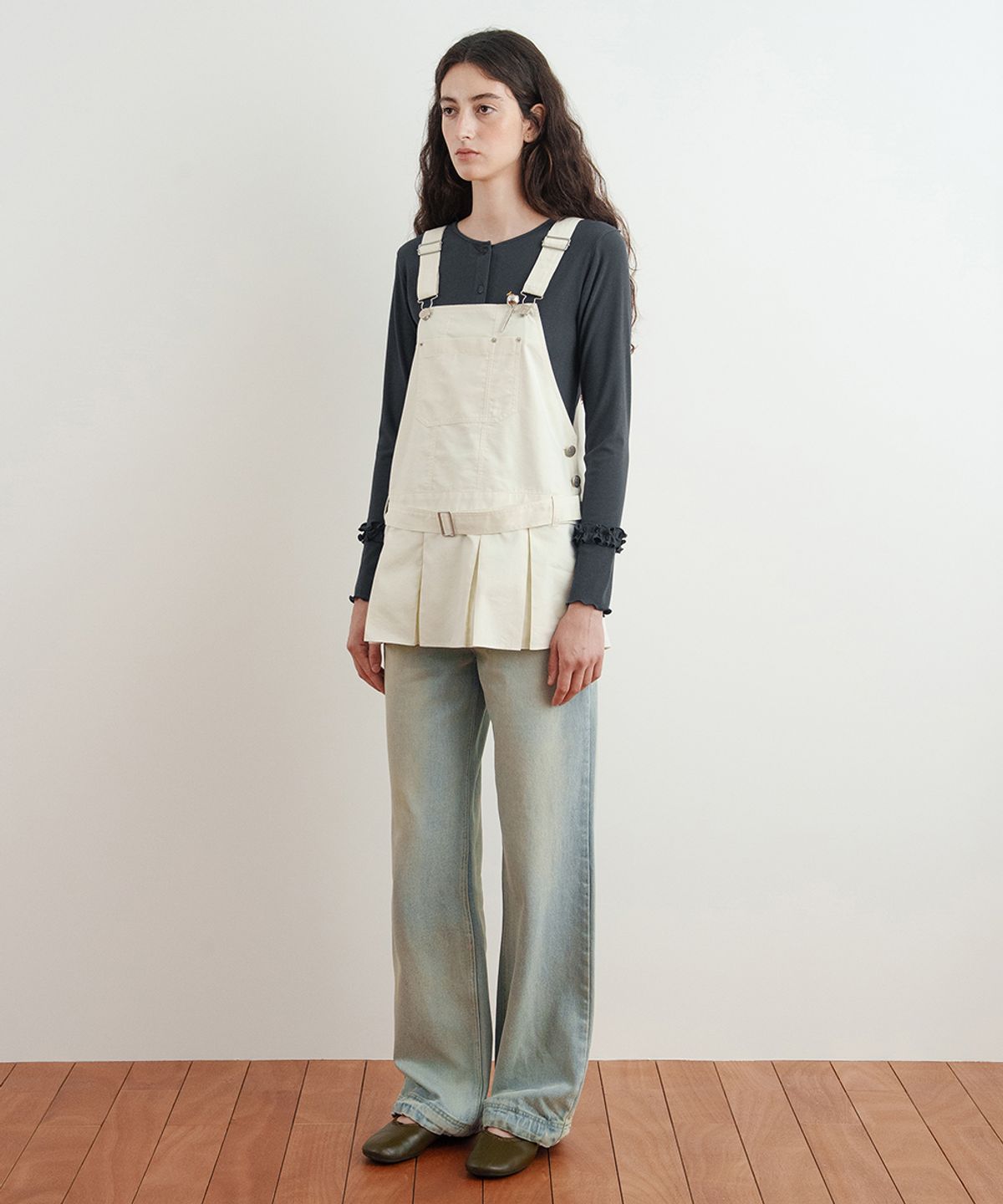 시눈(SINOON) Pleats Mini Overall (Cream)