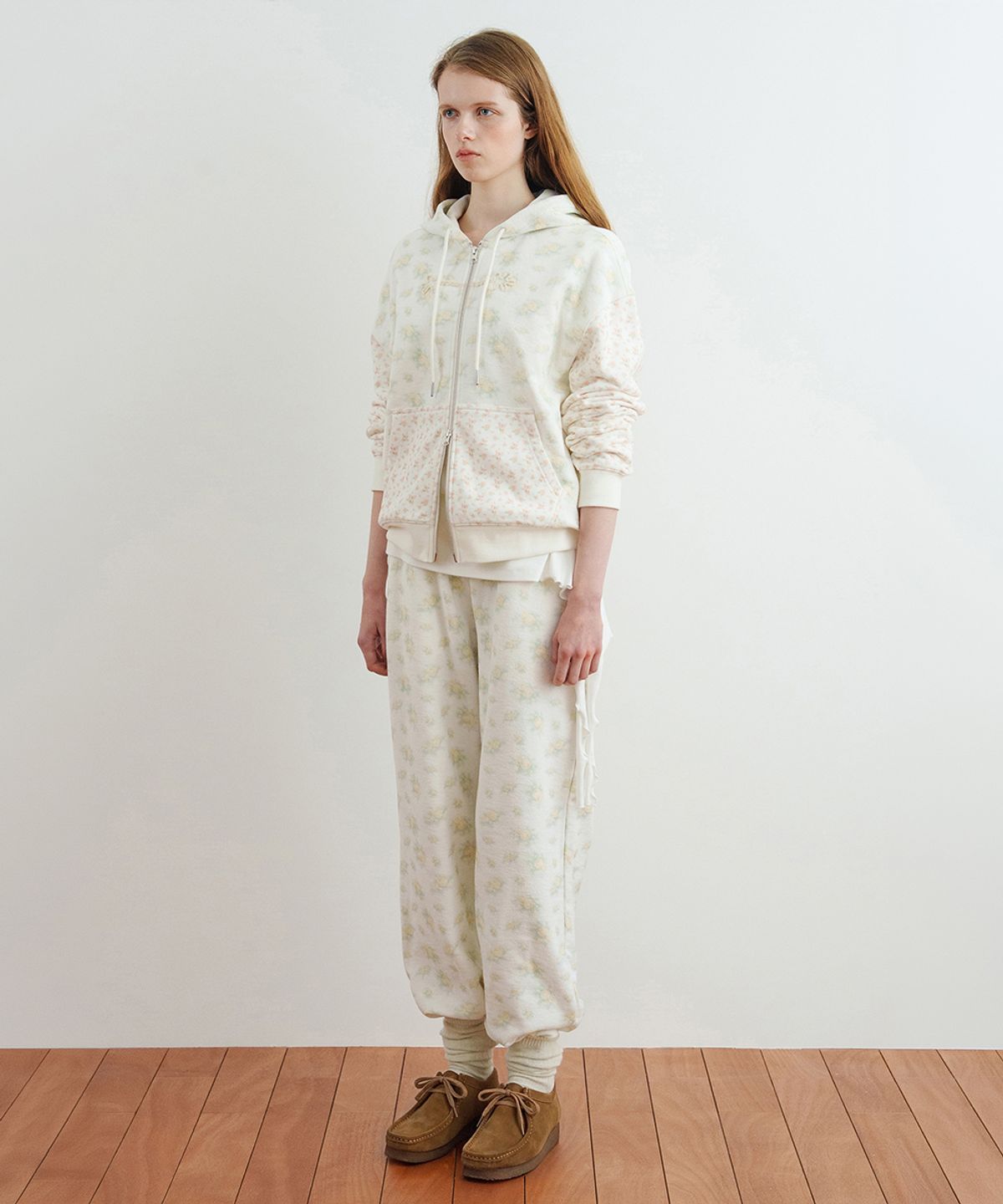 시눈(SINOON) Double Floral Artwork Jogger Pants (Yellow)