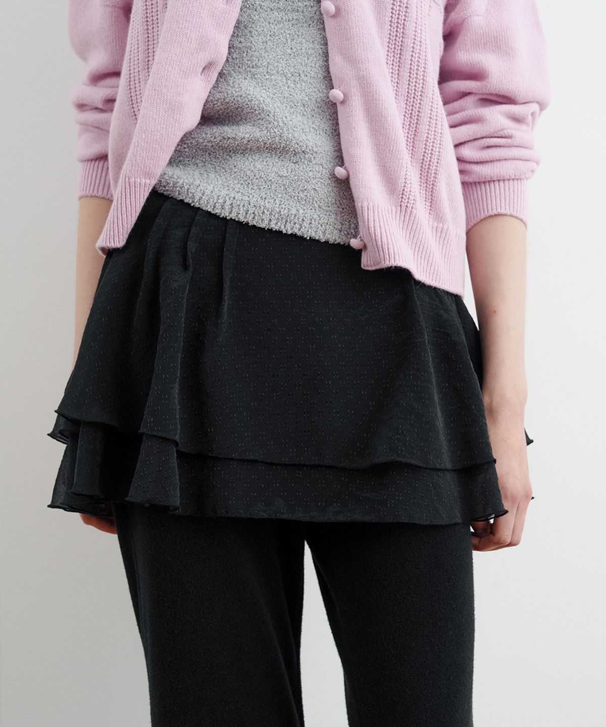 시눈(SINOON) Mesh Skirt Layered Pants (Black)