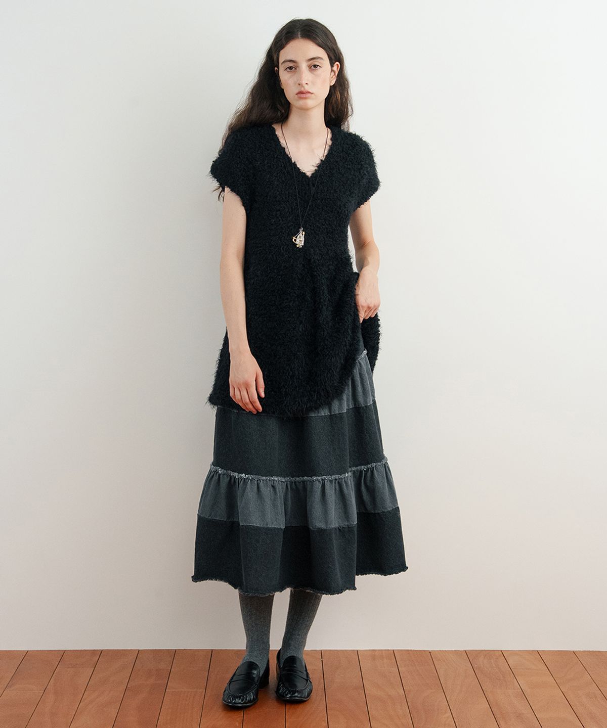 시눈(SINOON) Color Block Tiered Maxi Skirt (Black)