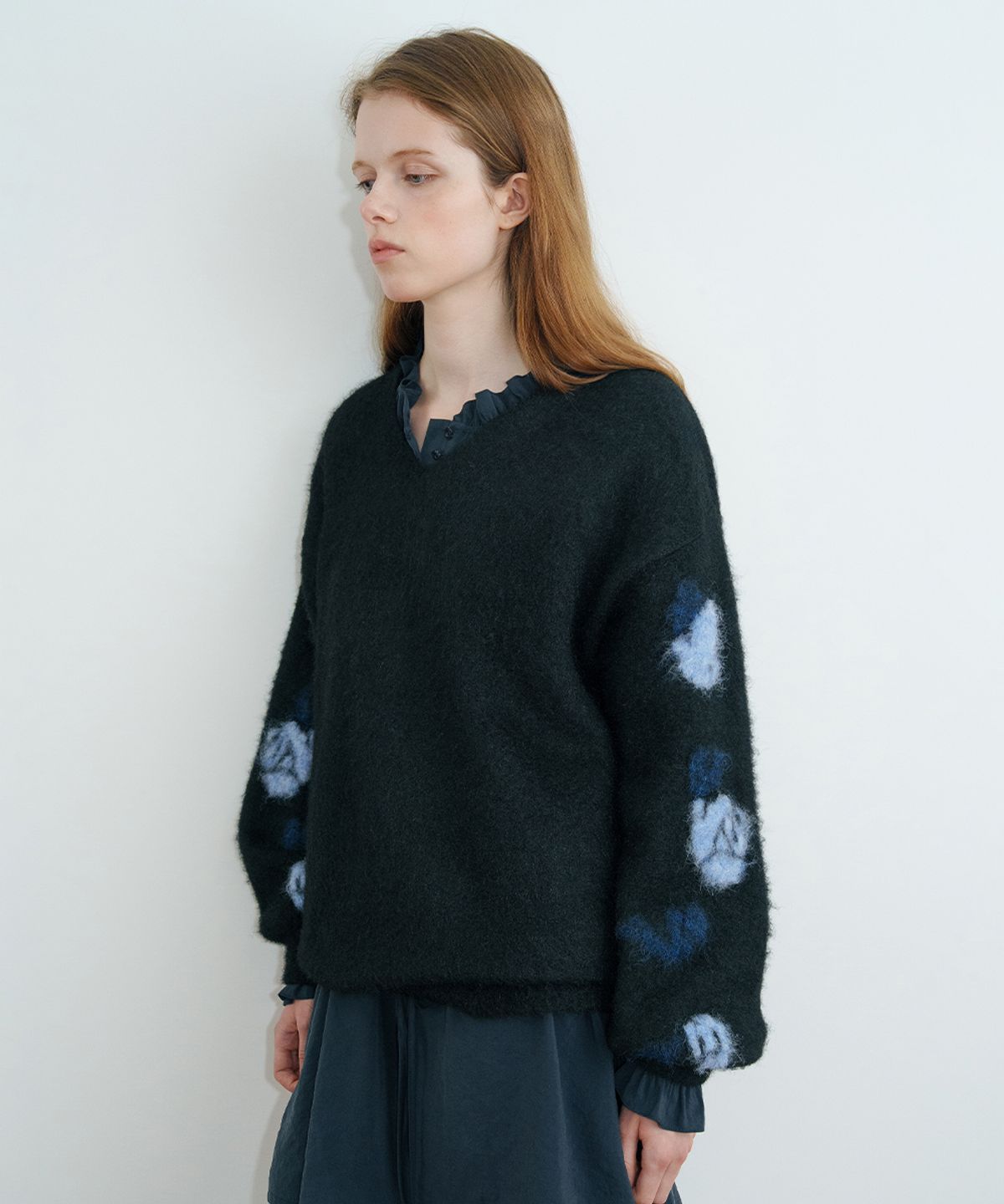 시눈(SINOON) Floral Jacquard Knit Pullover (Black)