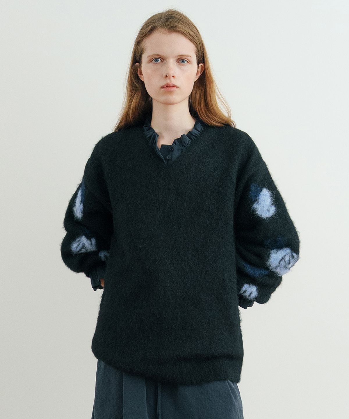 시눈(SINOON) Floral Jacquard Knit Pullover (Black)