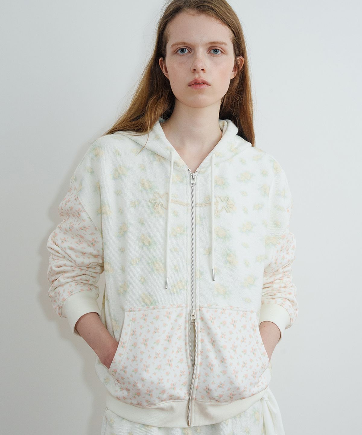 시눈(SINOON) Double Floral Artwork Hood Zip-Up (Yellow)