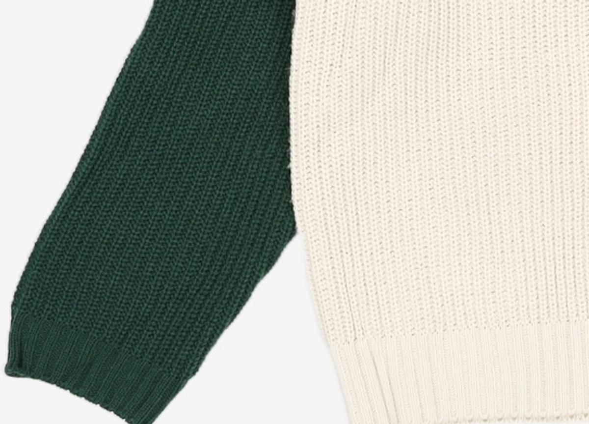 어반디타입(URBANDTYPE) 컬러 블록 래글런 니트_그린_KN125 S