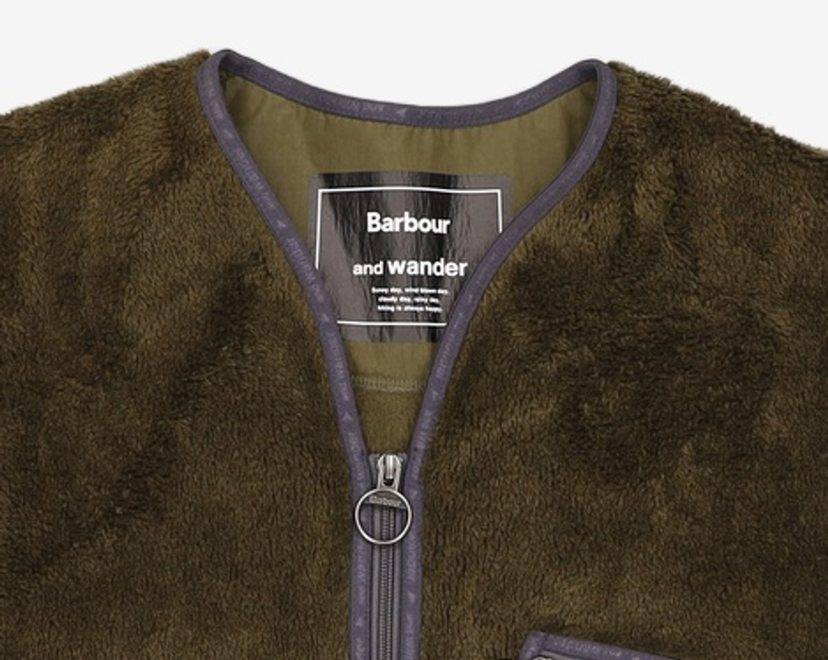 바버(BARBOUR) [BARBOUR X AND WANDER] 남성 카키 And Wander Fleece 자켓 (URJU2F005L3) L