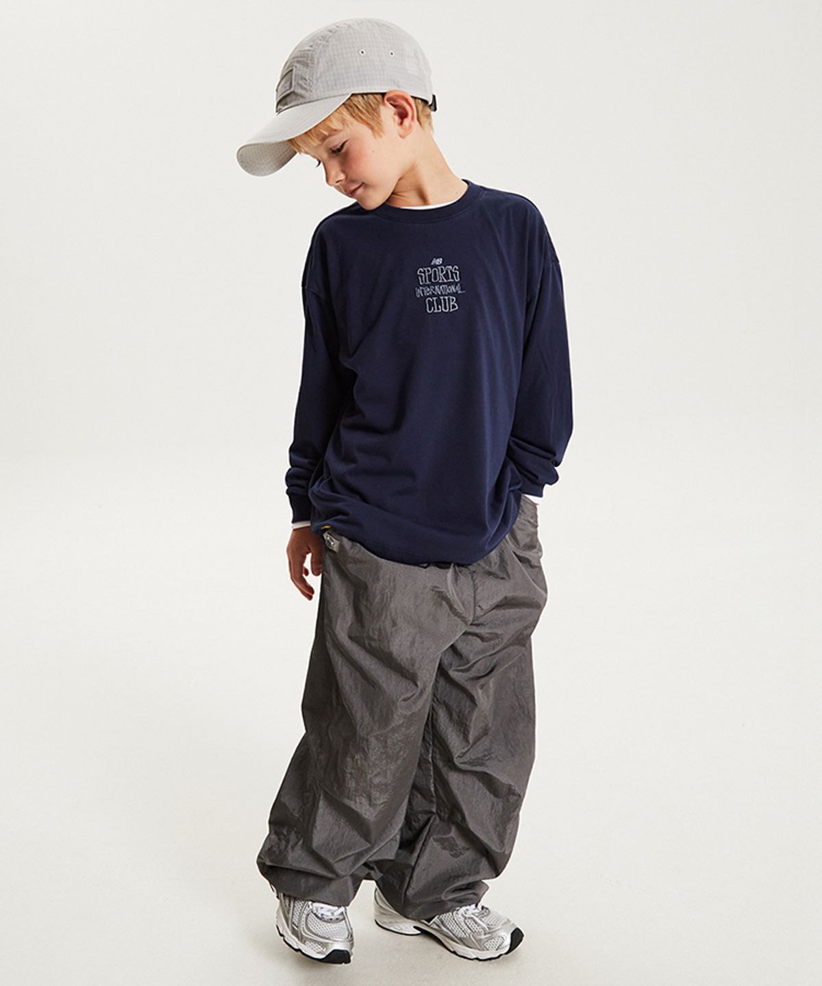 뉴발란스 키즈(NEWBALANCEKIDS) 피그먼트 일러스트 긴팔티 NK9BG4904U59