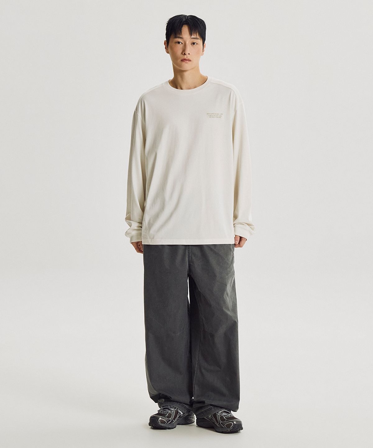 뉴발란스(NEW BALANCE) NBNTG31833 / UNI ESCAPE 워시드 우븐 와이드 팬츠 (CHARCOAL)