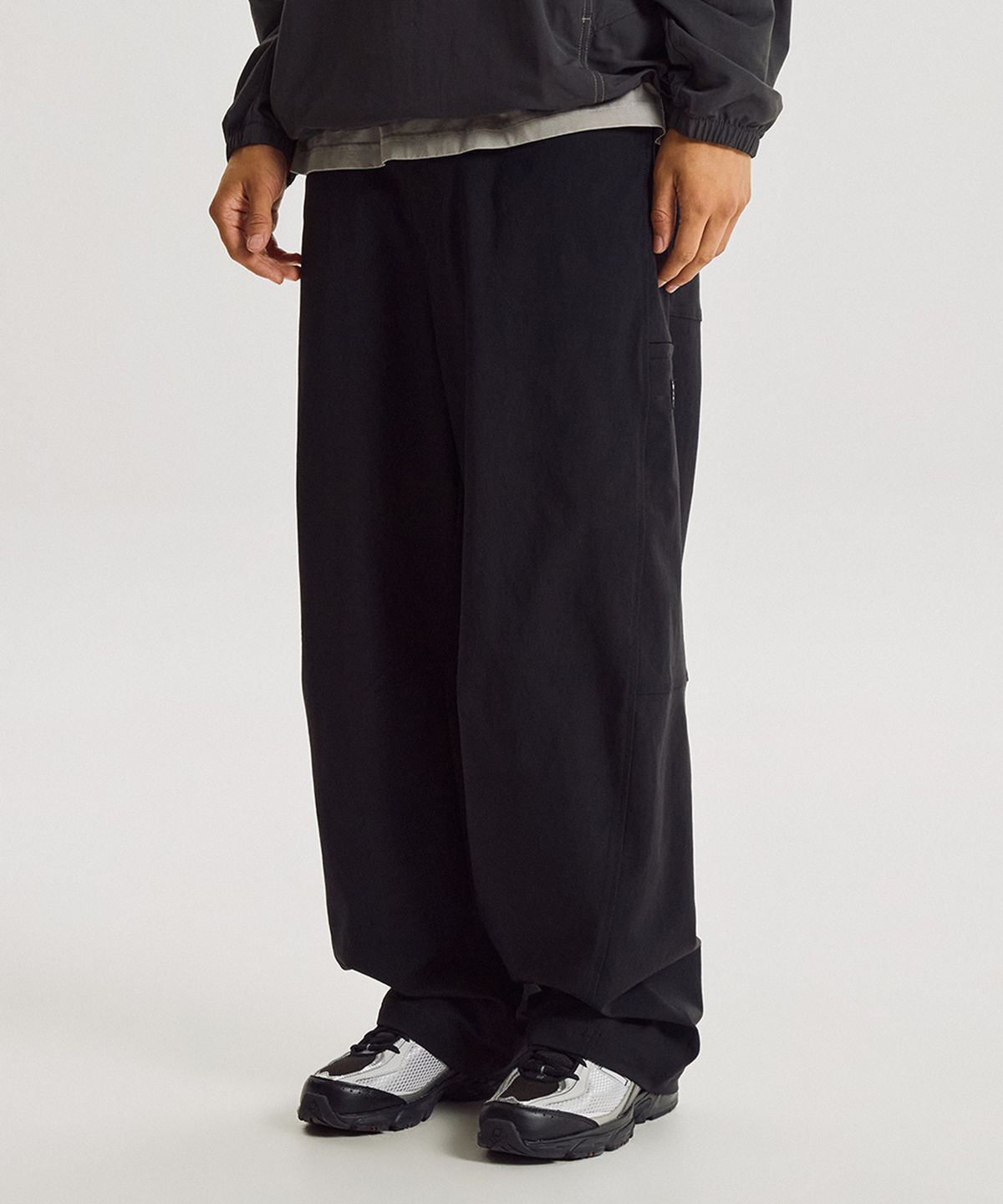 뉴발란스(NEW BALANCE) NBNTG31853 / UNI 모닝레이브 우븐 와이드 커브드 팬츠 (BLACK)