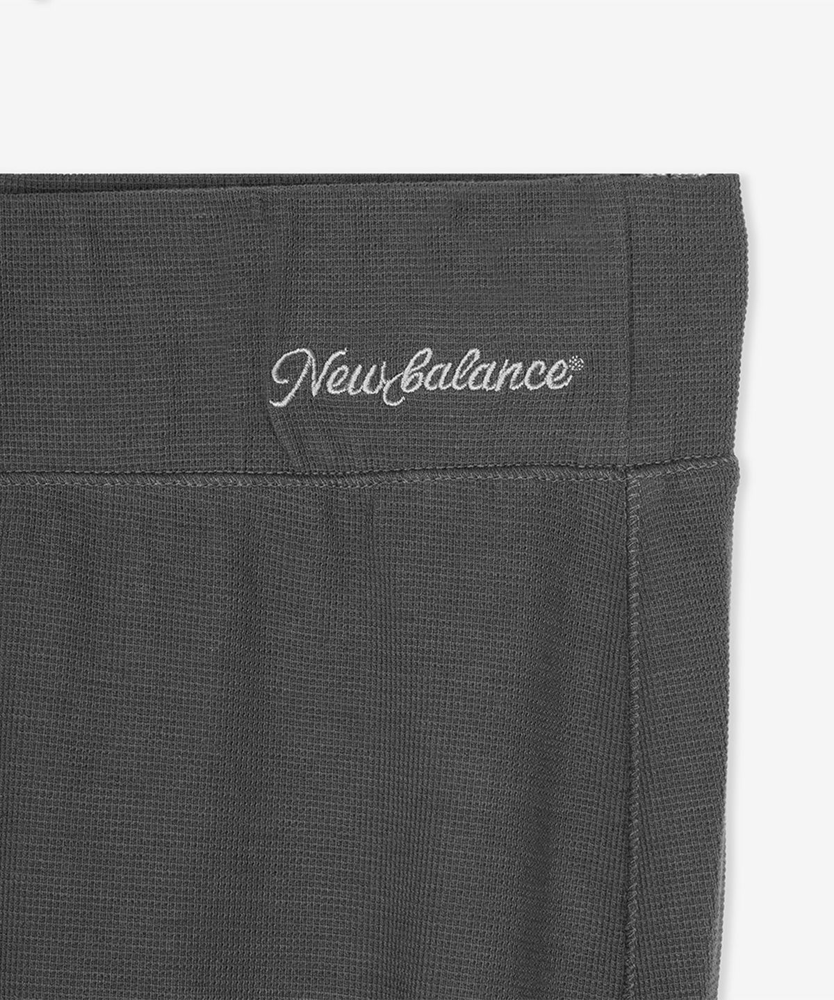 뉴발란스(NEW BALANCE) NBMLG3W112 / WOMEN AIRY 와플 플레어팬츠 (CHARCOAL)