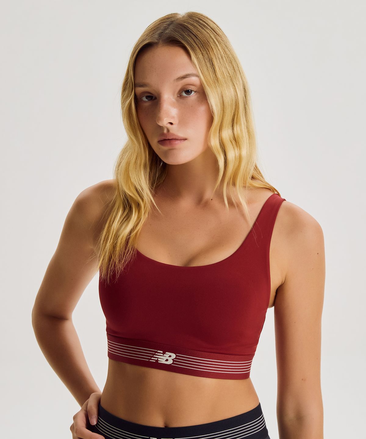 뉴발란스(NEW BALANCE) NBN9G3V812 / WOMEN AC 트레인 브라탑 (D/RED)