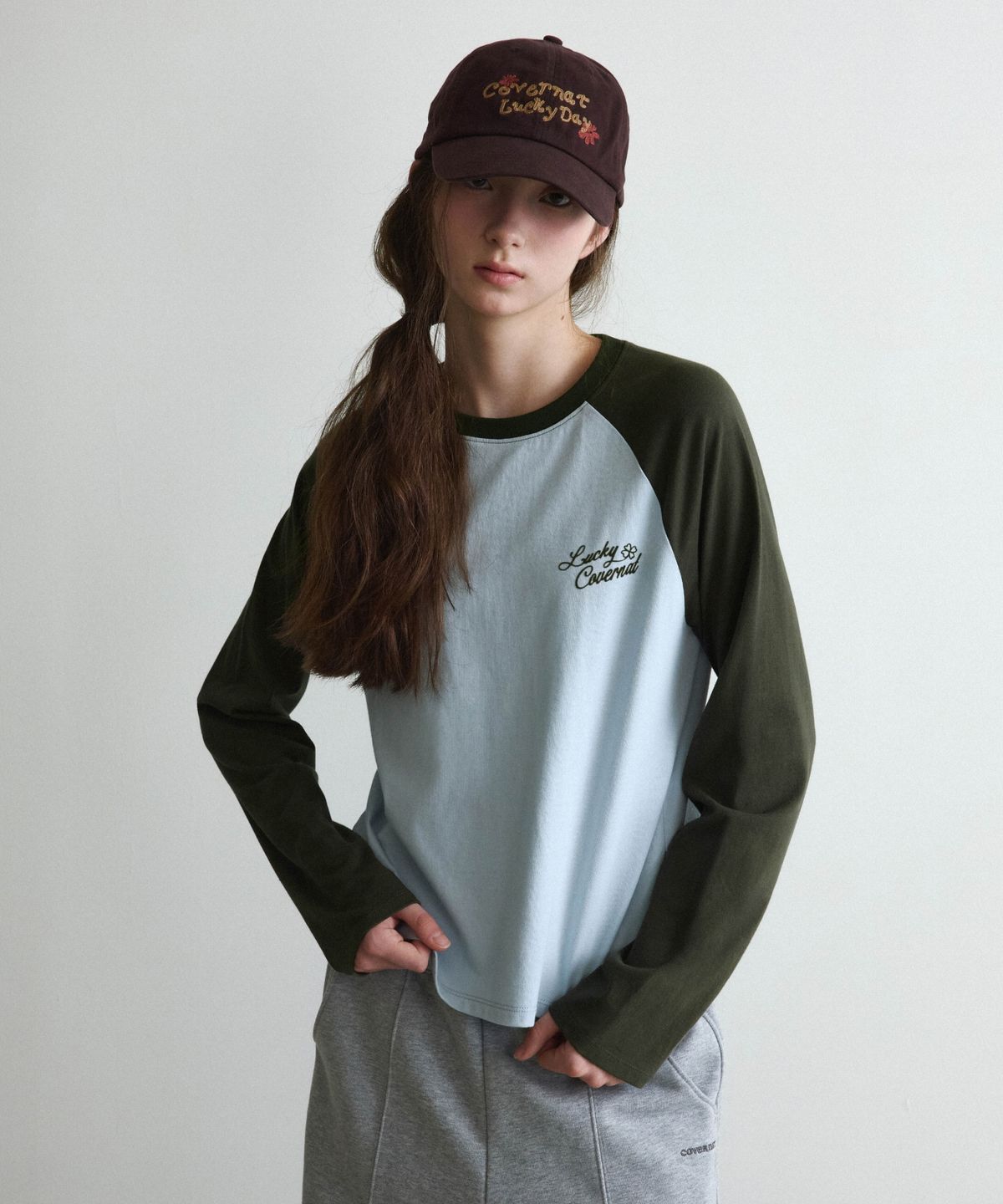 커버낫 우먼(COVERNAT WOMAN) 우먼 래글런 배색 롱슬리브 스카이블루