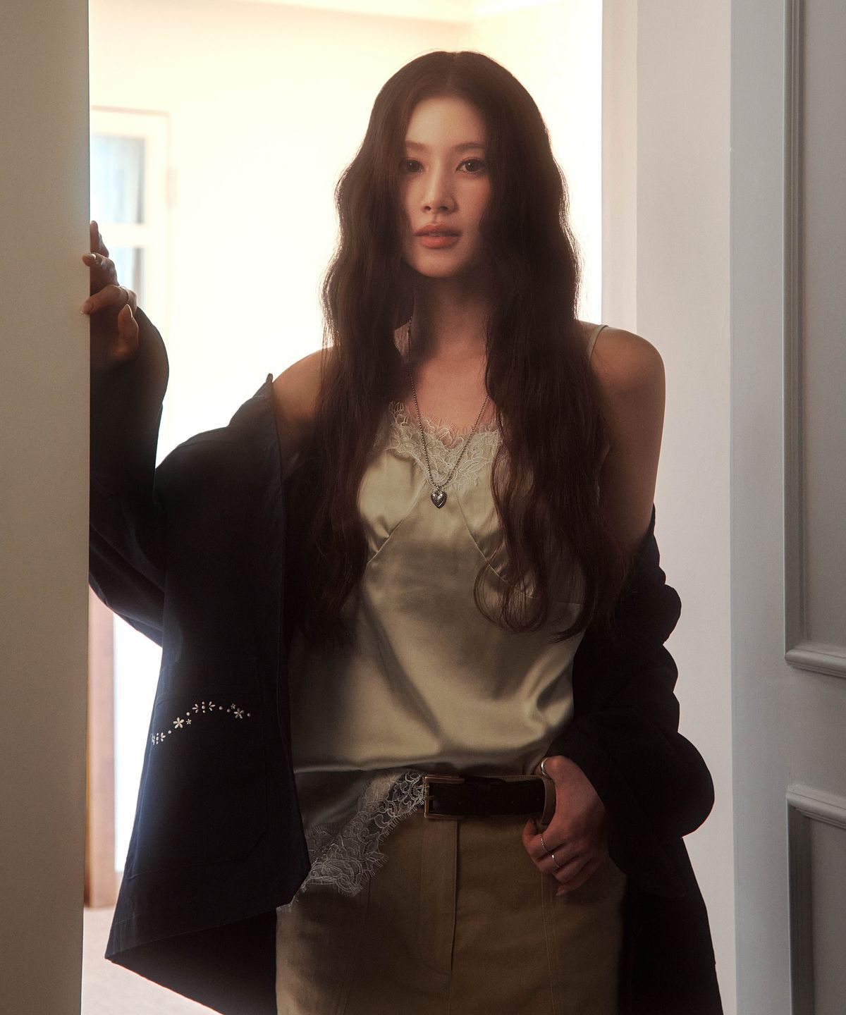 커버낫 우먼(COVERNAT WOMAN) 우먼 코튼 자수 워크 자켓 다크 네이비