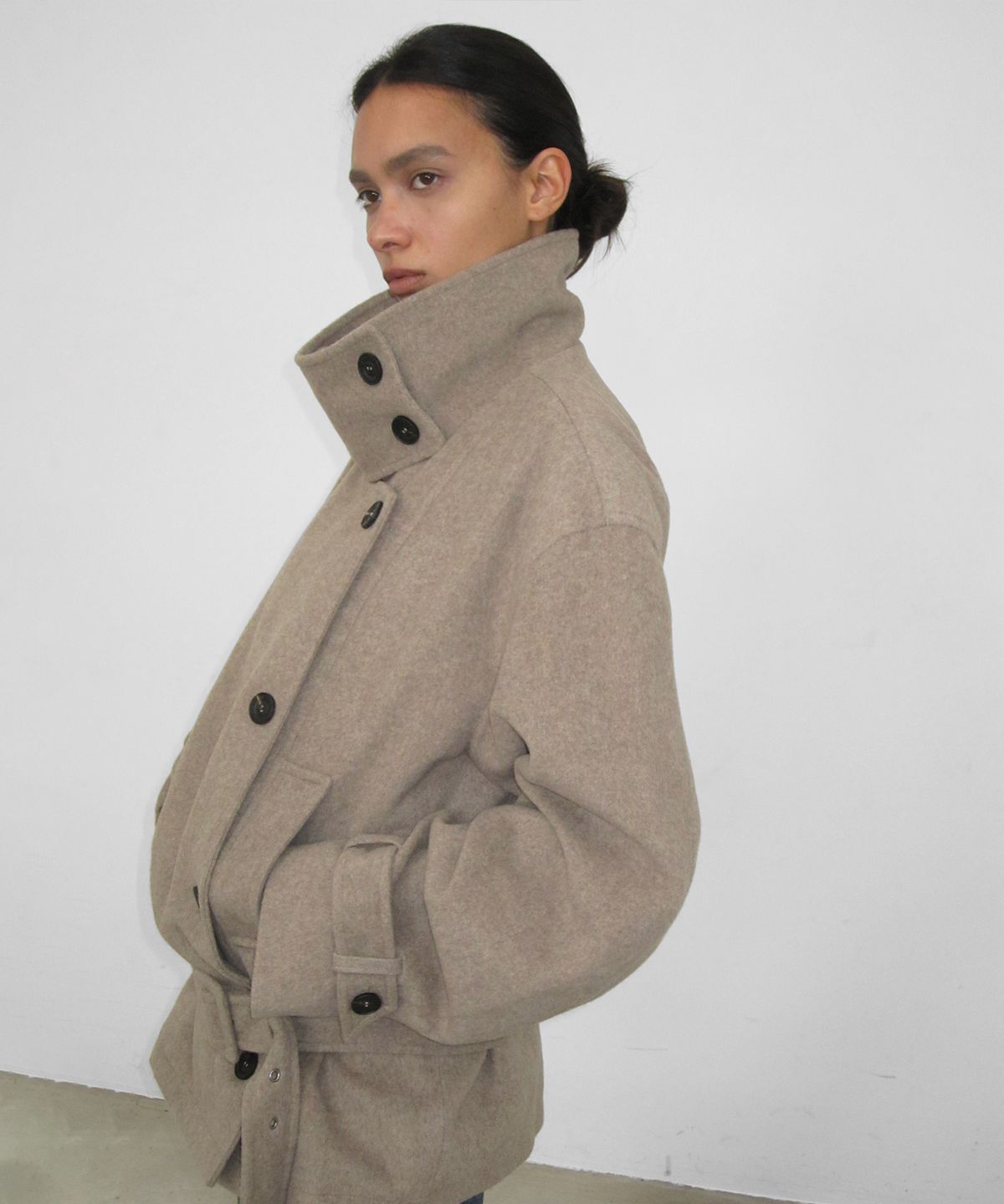 샌드릭(SANDRIC) High Neck Wool Jacket_Beige