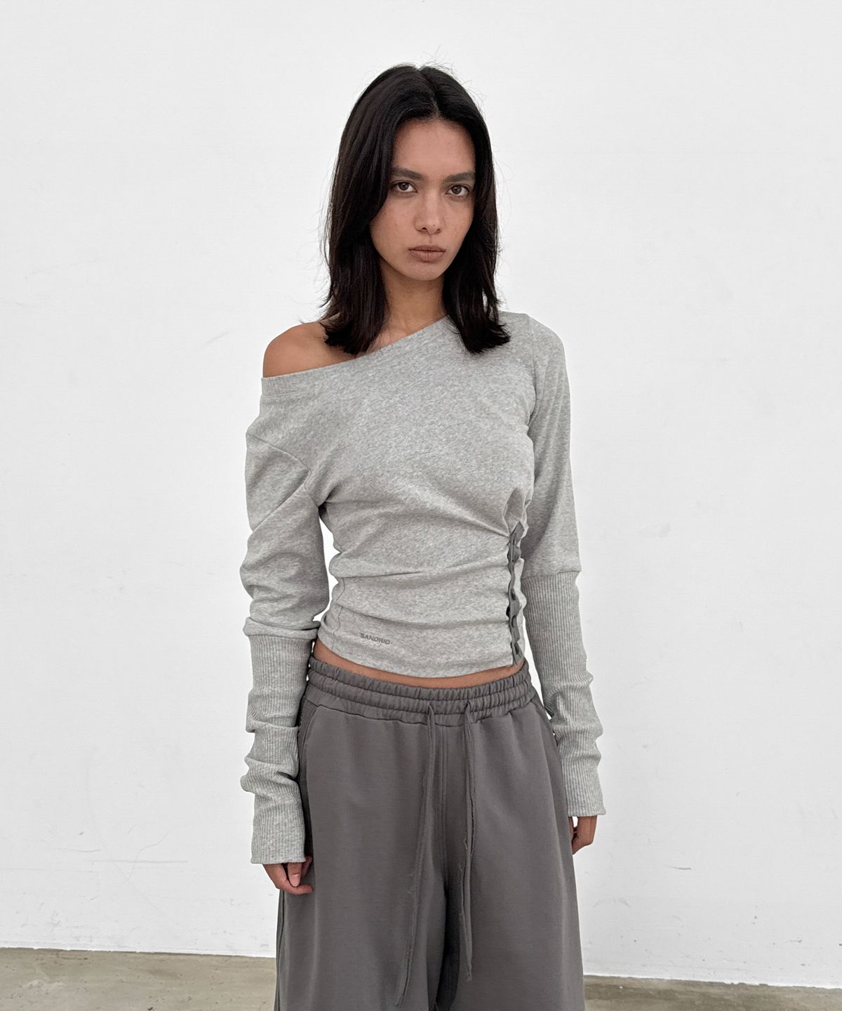 샌드릭(SANDRIC) Button Detail Tee_Melange Grey