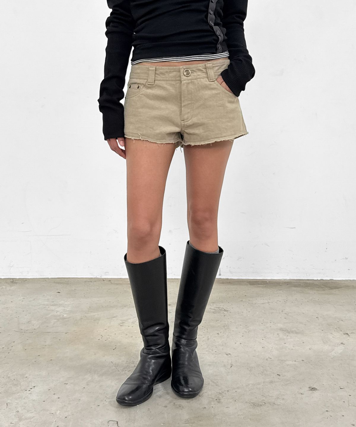 샌드릭(SANDRIC) Distressed Short Pants_Beige