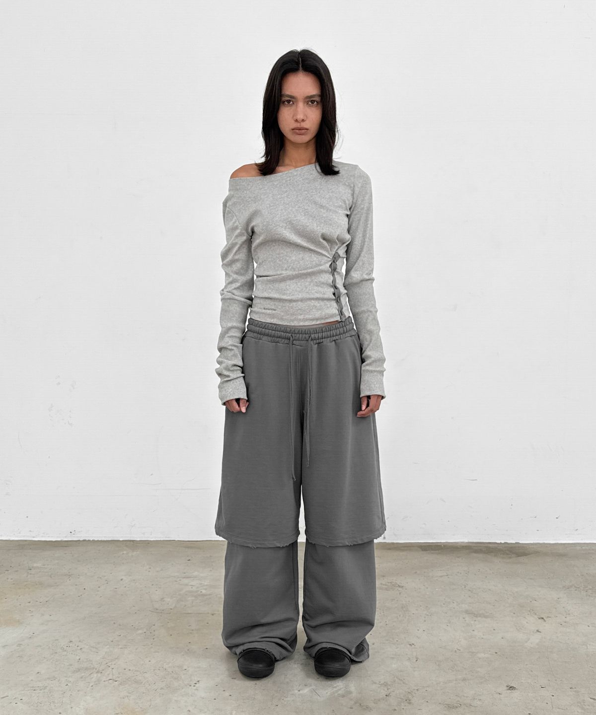 샌드릭(SANDRIC) Layered sweat Pants_Charcoal