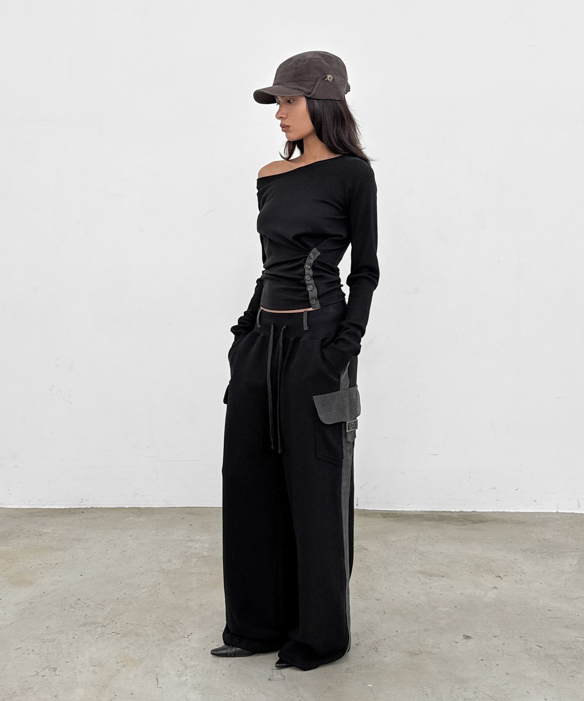 샌드릭(SANDRIC) Side Line Pants_Black