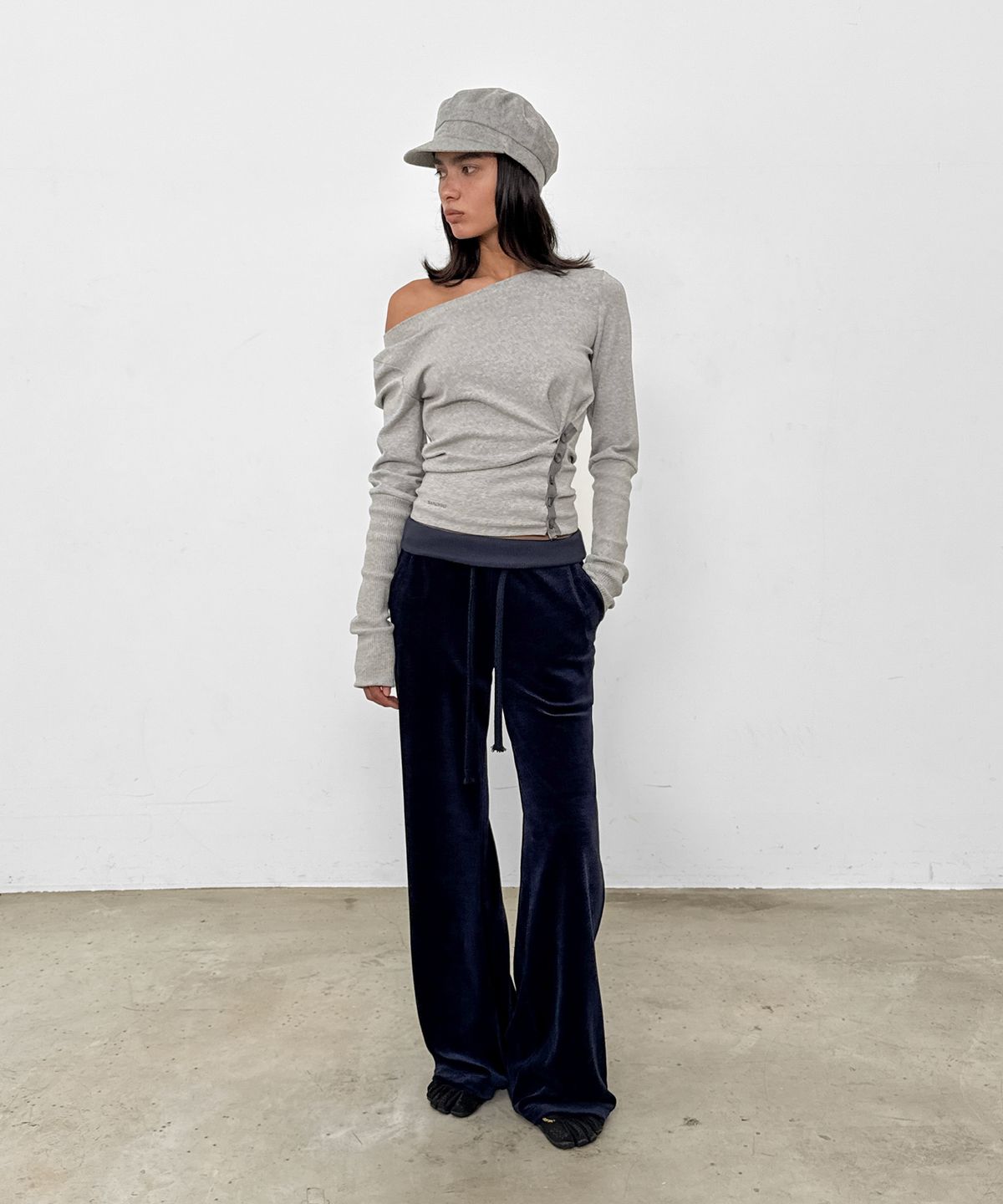 샌드릭(SANDRIC) Velvet Track pants_Navy