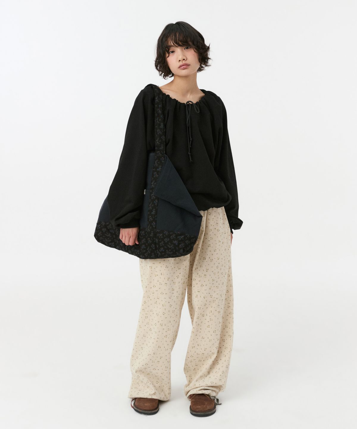 오헤시오(OHESHIO) FLORAL CORDUROY BANDING PANTS, CREAM