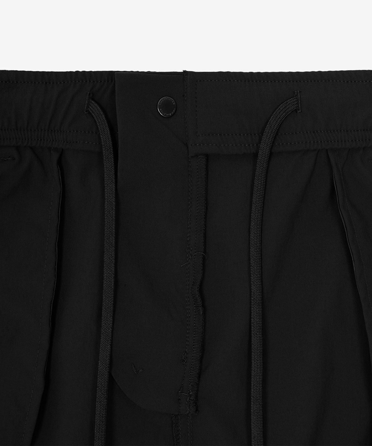 뉴발란스(NEW BALANCE) NBNTG31813 / UN 에센셜 카고 와이드 팬츠 (BLACK)
