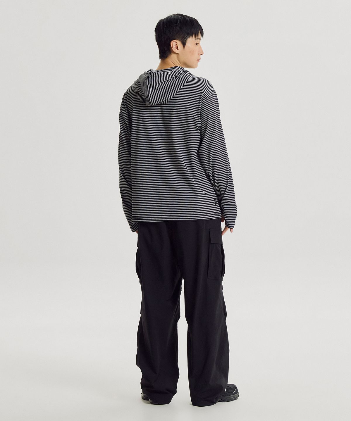 뉴발란스(NEW BALANCE) NBNTG31813 / UN 에센셜 카고 와이드 팬츠 (BLACK)