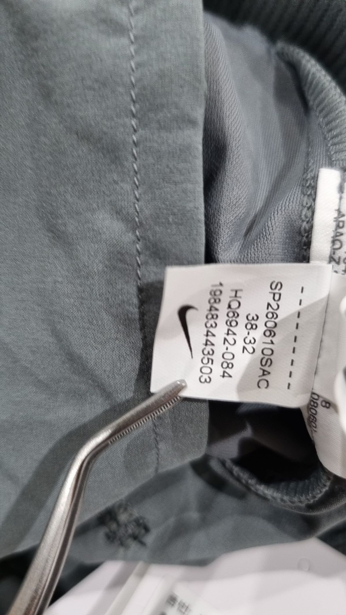 나이키(NIKE) 24.7 퍼펙트스트레치 드라이 핏 루즈 핏 치노 바지 M - 스모크 그레이:나노 그레이 / HQ6942-084 88-94
