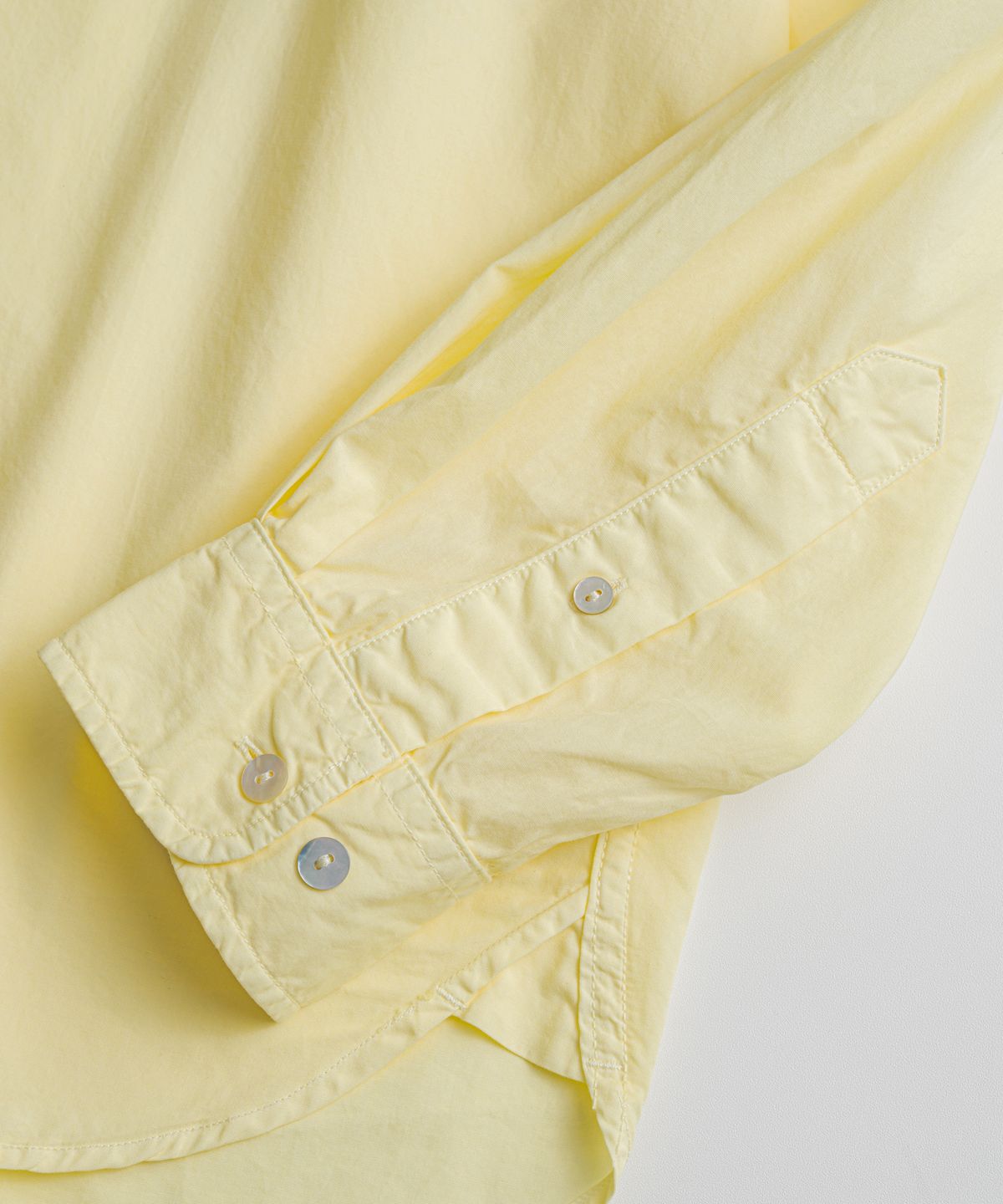 비헤비어(BEHEAVYER) DYED POPLIN CLASSIC SHIRTS lemon