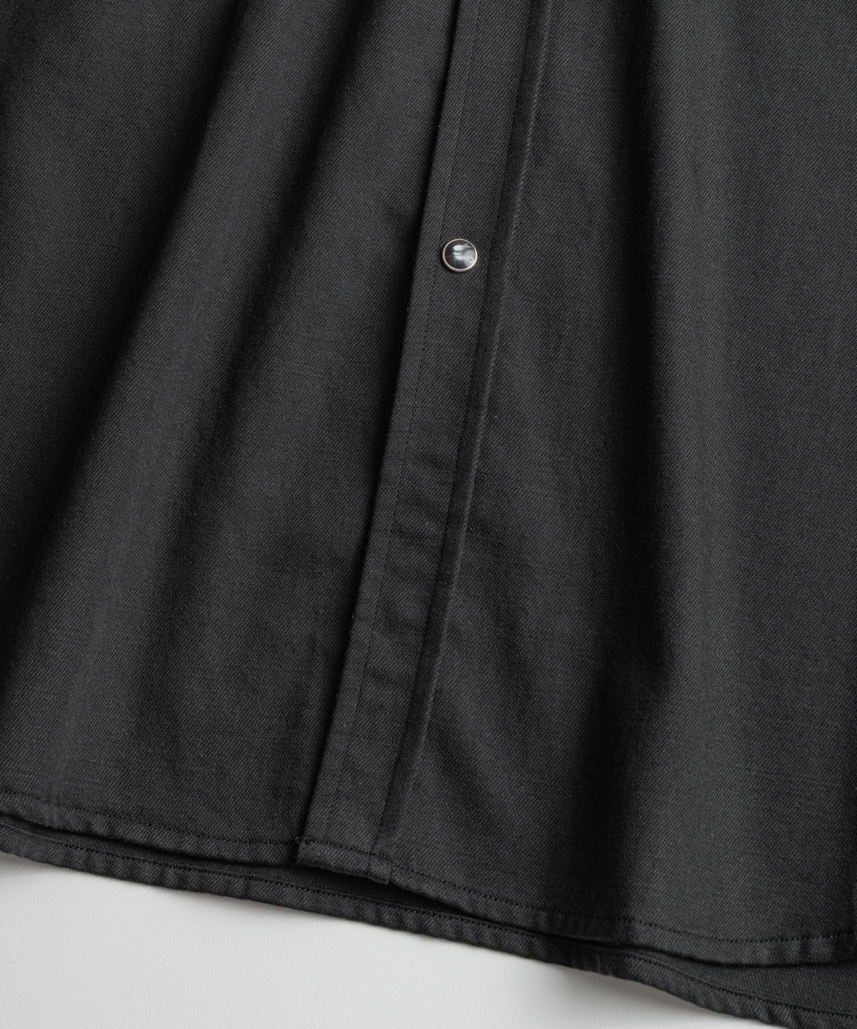 비헤비어(BEHEAVYER) WASHED TENCEL WESTERN SHIRTS black