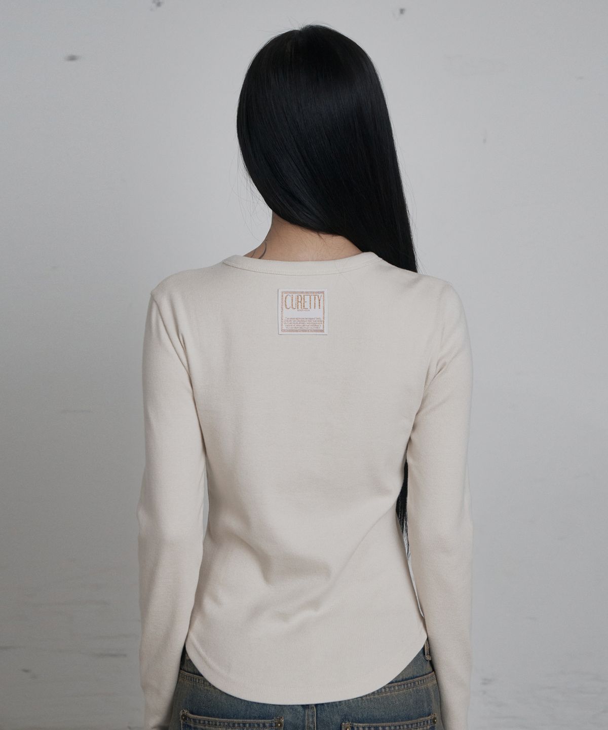 큐리티(CURETTY) C 90S LINE BASIC LONG SLEEVE T-SHIRT_BEIGE