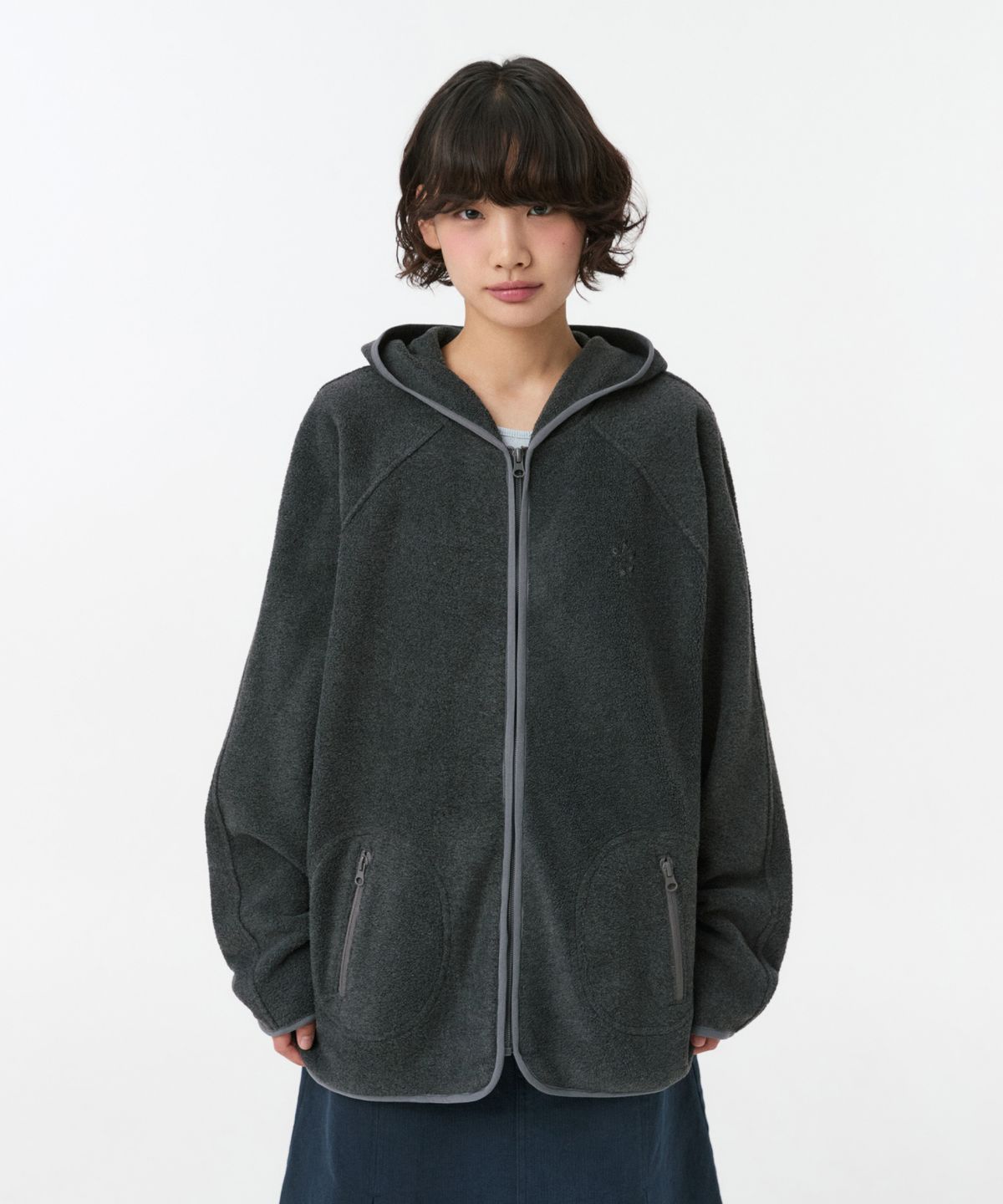 오헤시오(OHESHIO) MINI LOGO FLEECE ZIP-UP, CHARCOAL