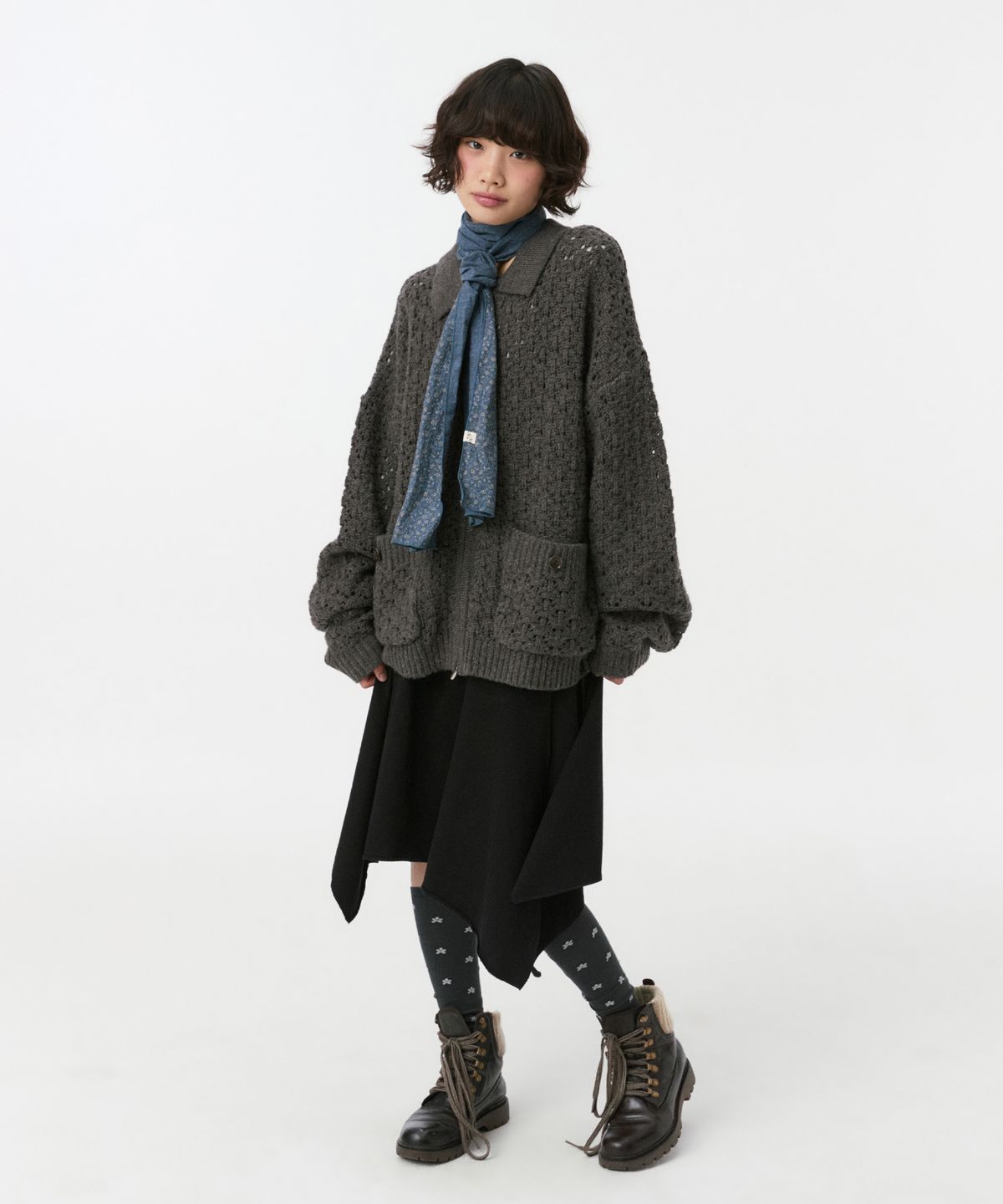오헤시오(OHESHIO) CROCHET KNIT ZIP-UP, CHARCOAL