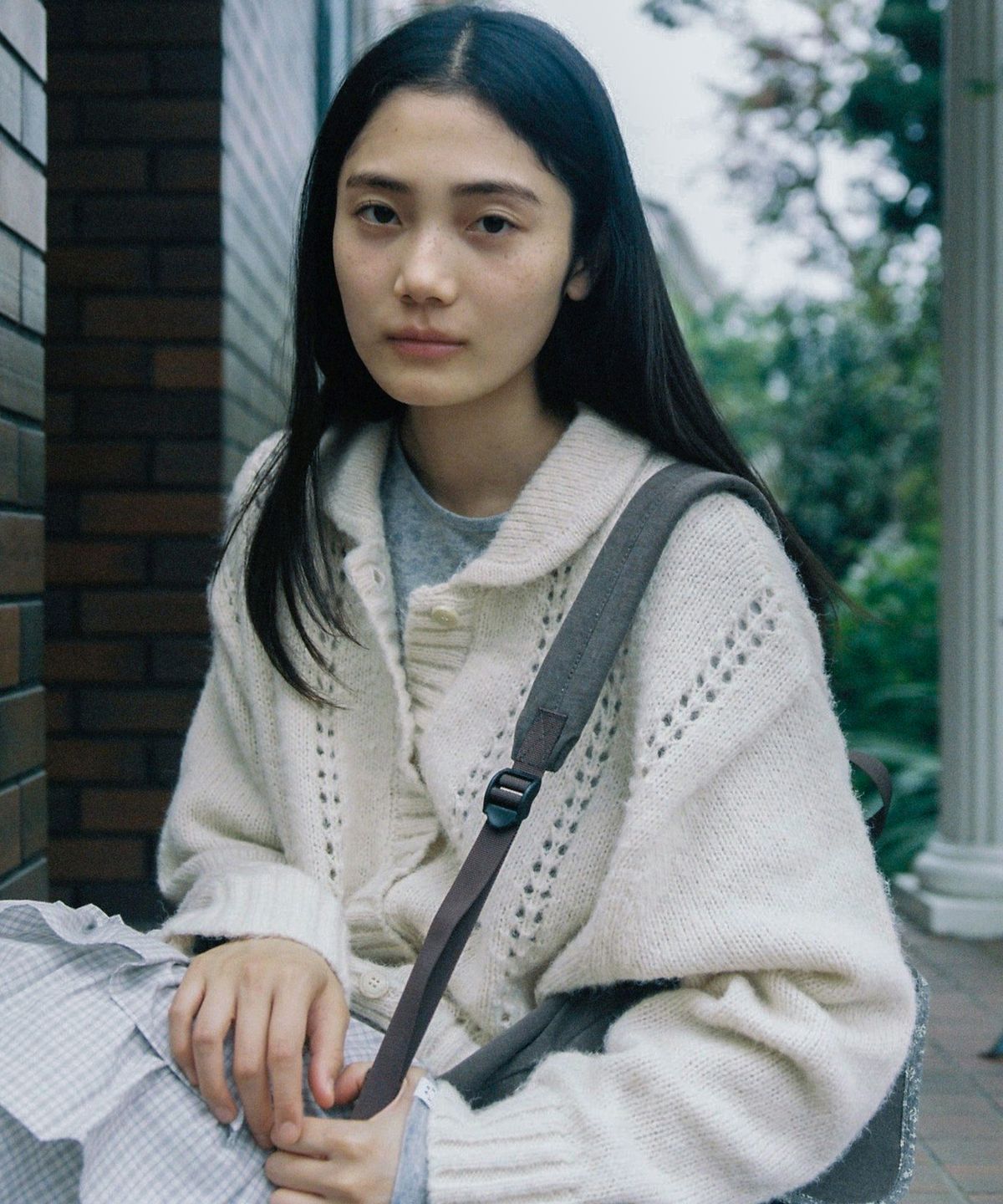 오헤시오(OHESHIO) PUNCHING ROUND COLLAR CARDIGAN, LIGHT GRAY