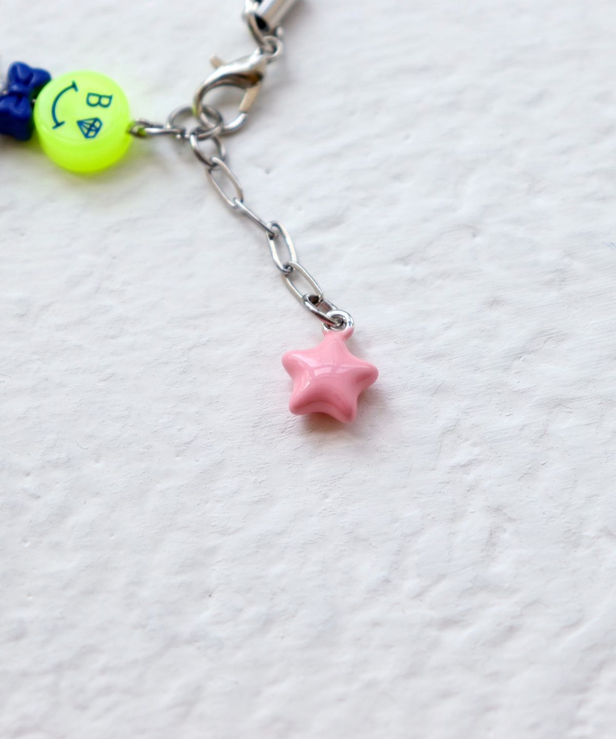 봉보(BONBEAU) Acrylic smile & airplane phone charm strap 아크릴 스마일 앤 비행기 폰참 비즈 핸드폰 키링