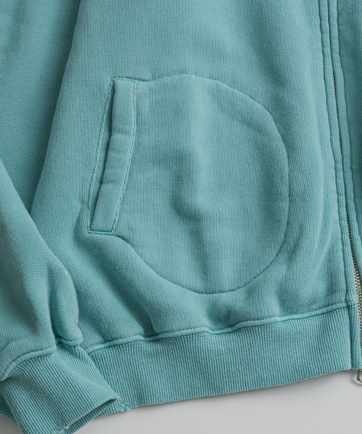 비헤비어(BEHEAVYER) DISTRESSED GLOVE FULL ZIP PARKA aqua