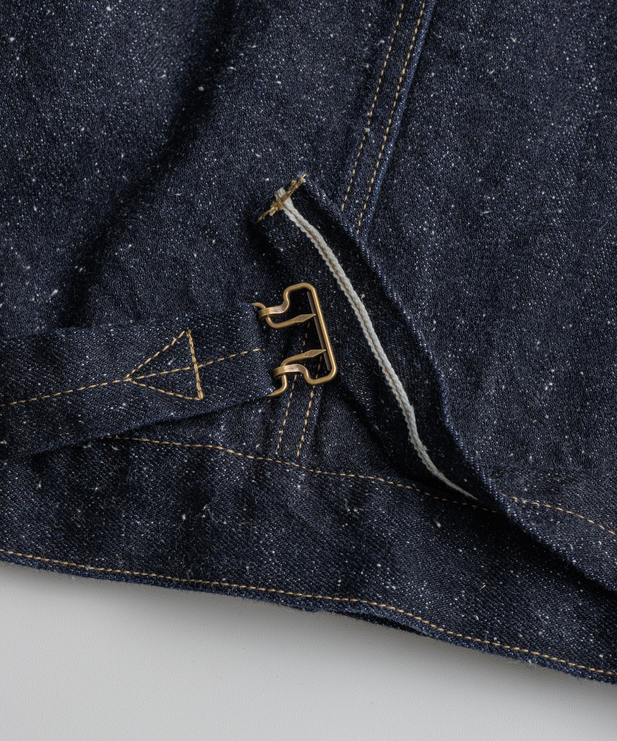 비헤비어(BEHEAVYER) DISTRESSED TYPE-1 DENIM JACKET nep indigo