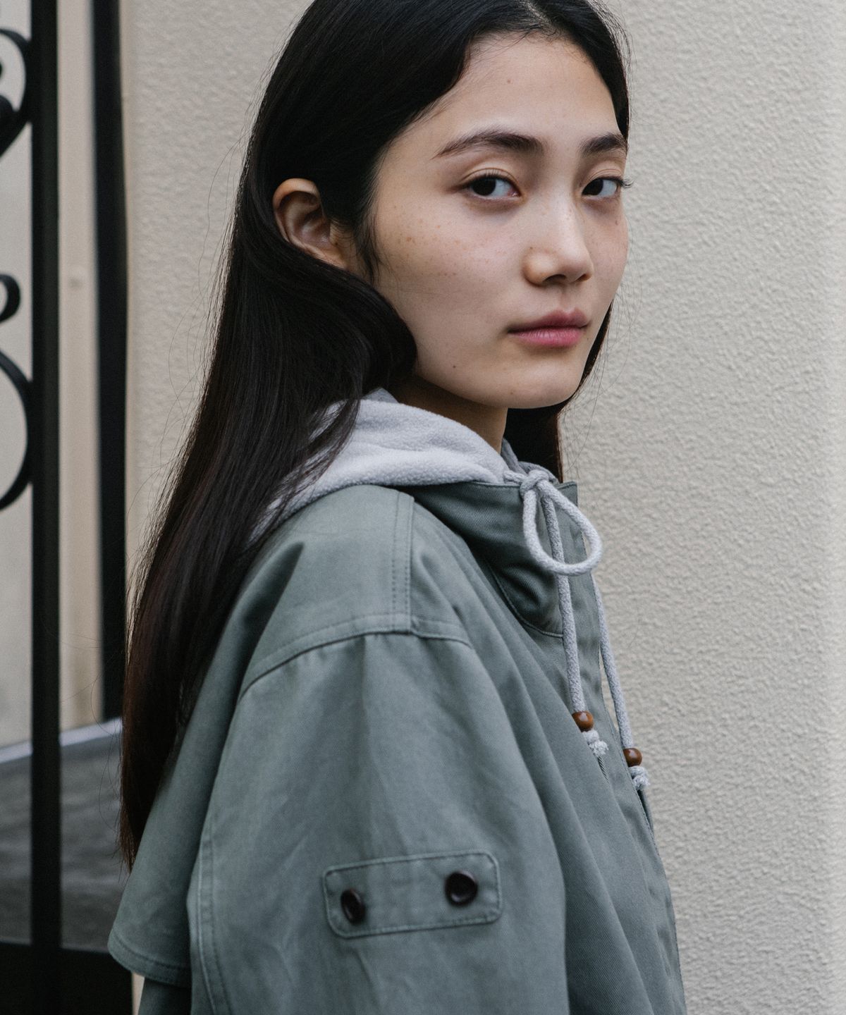 오헤시오(OHESHIO) ROUND POCKET FISHTAIL JACKET, KHAKI