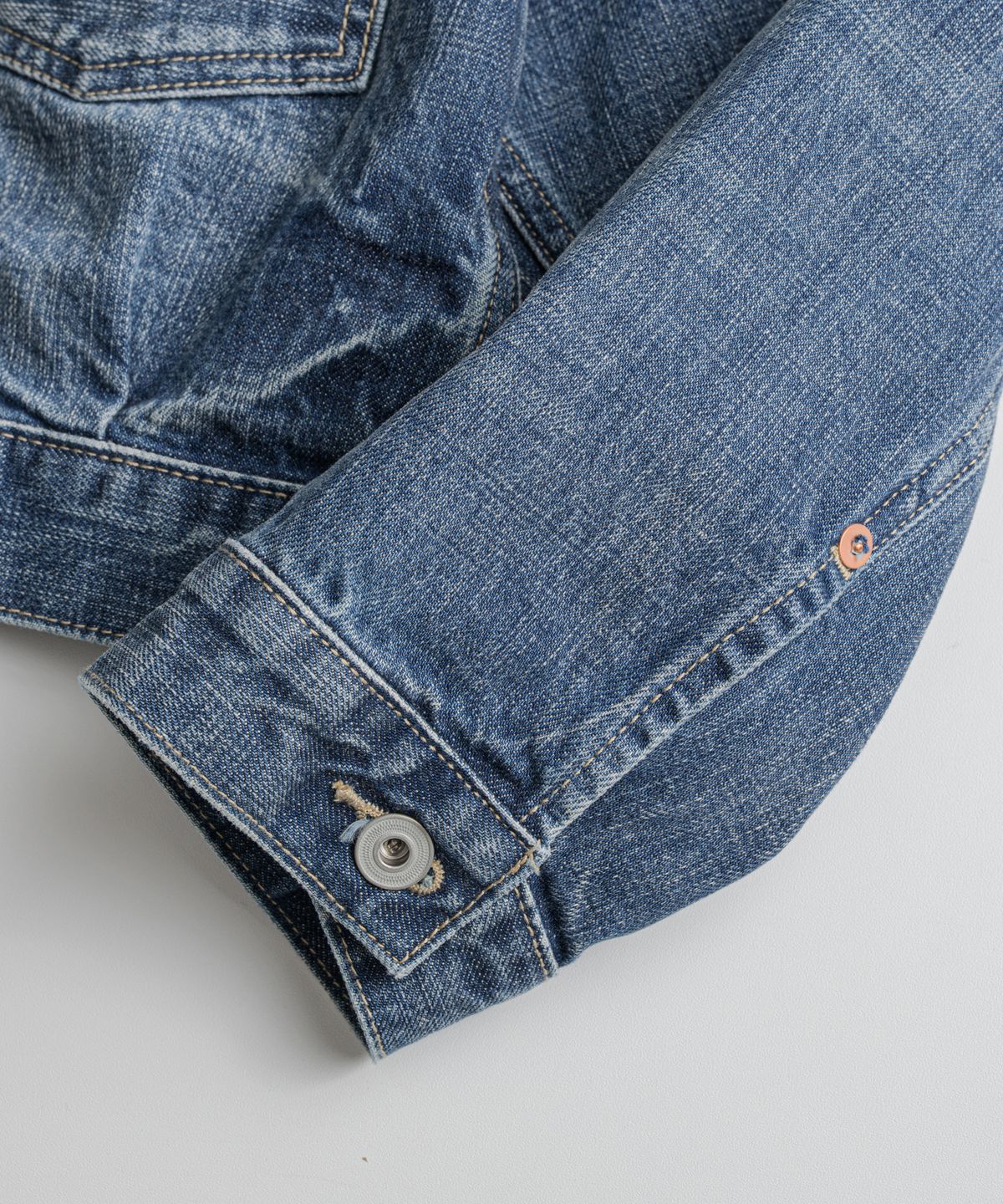 비헤비어(BEHEAVYER) DISTRESSED TYPE-1 DENIM JACKET washed blue