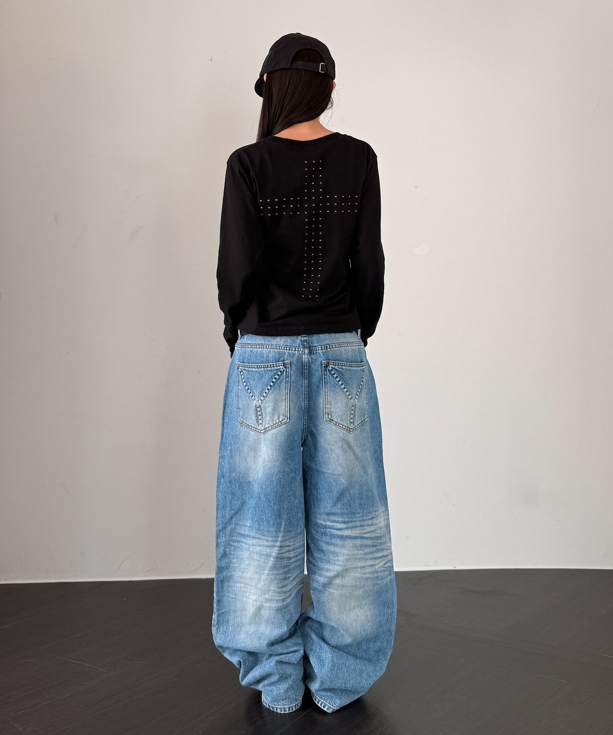 오픈야드(오와이)(OPENYARD(OY)) CROSS ARRAY L/S TEE - BLACK