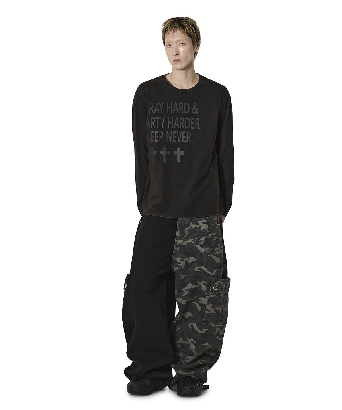 오픈야드(오와이)(OPENYARD(OY)) PRAY HARD WASHED L/S TEE - WASHED BLACK