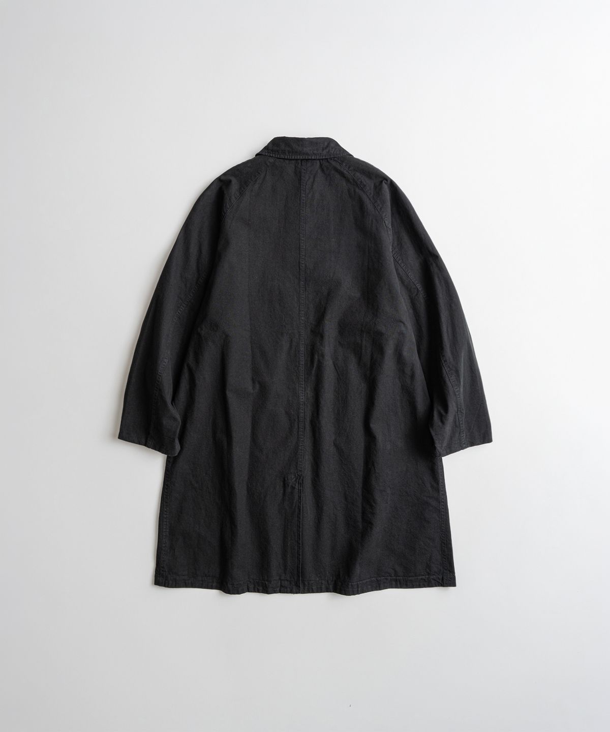 비헤비어(BEHEAVYER) DYED C/L ROVER COAT black