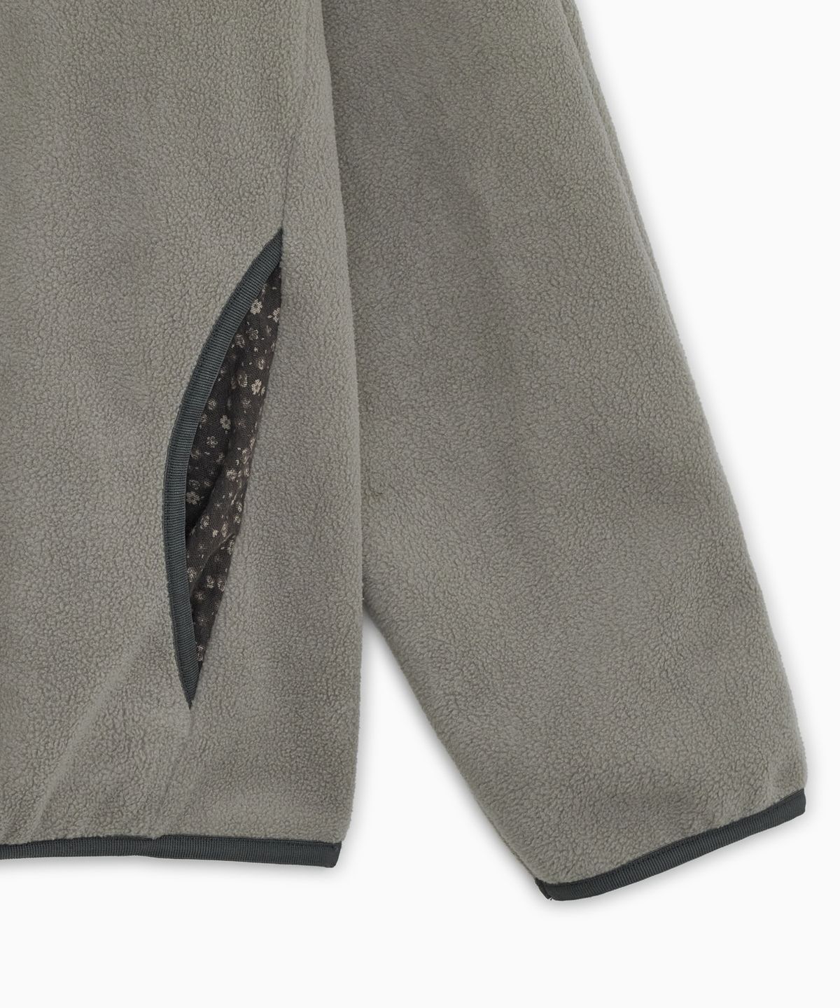 오헤시오(OHESHIO) FLORAL CONTRAST FLEECE PULLOVER, GRAY